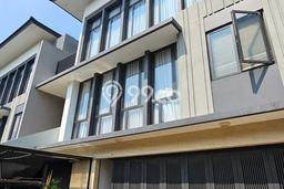 Rumah Elit Modern Siap Huni di BSD Tangerang Rumah Elit Modern Siap Huni di BSD Tangerang