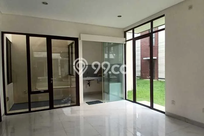 Lokasi strategis! Rumah siap huni dikontrakkan di Cikupa LB 93m2 Lokasi strategis! Rumah siap huni dikontrakkan di Cikupa LB 93m2