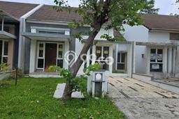 Rumah Disewakan Tangerang LT 136m2 LB 84m2 Area Suvarna Sutera Rumah Disewakan Tangerang LT 136m2 LB 84m2 Area Suvarna Sutera