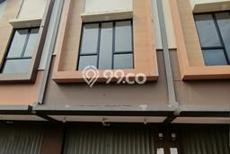 AREA KOMERSIAL! Ruko Disewakan di Sindang Jaya, Luas 73m2m², Jalan Utama, Siap Bisnis AREA KOMERSIAL! Ruko Disewakan di Sindang Jaya, Luas 73m2m², Jalan Utama, Siap Bisnis