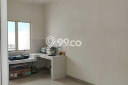 Disewakan Rumah Nyaman LT 102m2 / LB 46m2 di Suvarna Sutera, Tangerang Disewakan Rumah Nyaman LT 102m2 / LB 46m2 di Suvarna Sutera, Tangerang