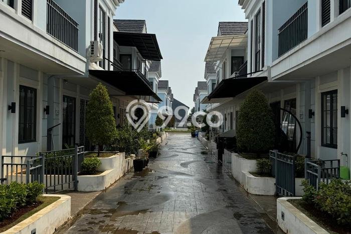 Rumah Modern 5 KT di Suvarna Sutera Tangerang Rumah Modern 5 KT di Suvarna Sutera Tangerang