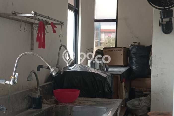 Ruko Disewakan di Kawasan Ramai Suvarna Sutera, Tangerang Ruko Disewakan di Kawasan Ramai Suvarna Sutera, Tangerang