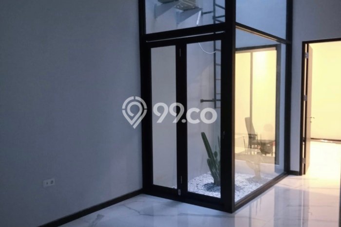 Hunian Mewah LB 180m2 Siap Huni Desain Elegan di Mulyosari, Surabaya Hunian Mewah LB 180m2 Siap Huni Desain Elegan di Mulyosari, Surabaya