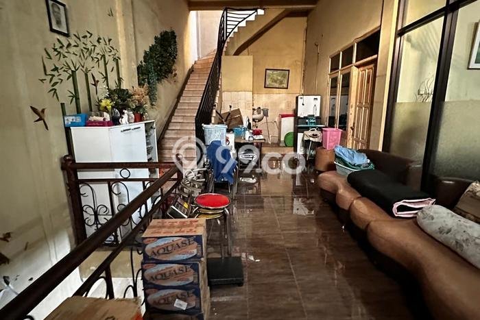 Ruko Kawasan Dharma Husada, Luas 210m2m², Jalan Utama, Lokasi Ramai Ruko Kawasan Dharma Husada, Luas 210m2m², Jalan Utama, Lokasi Ramai