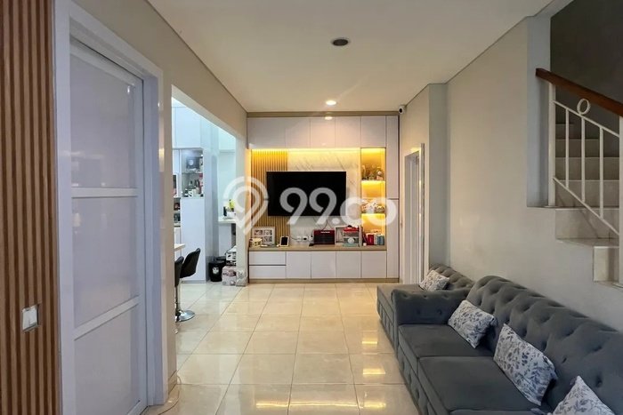 Rumah Luas Asri 3 KT Siap Huni di BSD Green Wich Tangerang Rumah Luas Asri 3 KT Siap Huni di BSD Green Wich Tangerang
