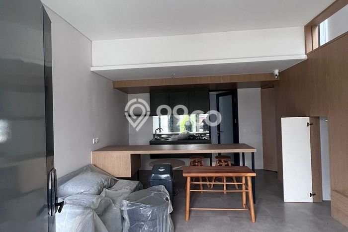 Rumah Modern 3 KT di BSD City Tangerang Full Furnished Rumah Modern 3 KT di BSD City Tangerang Full Furnished