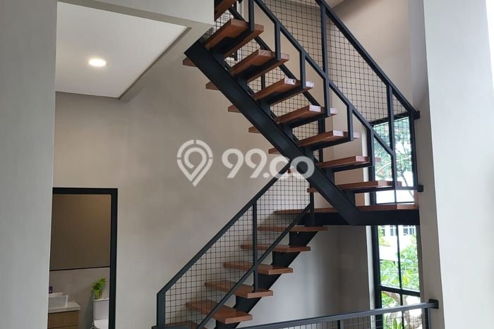 Rumah Elit Modern Siap Huni di BSD City Tangerang Rumah Elit Modern Siap Huni di BSD City Tangerang