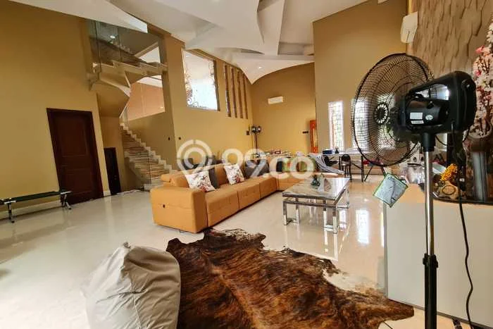 Jual Rumah Luas Elegan Dengan View Cantik di Kalideres, Jakarta Barat Jual Rumah Luas Elegan Dengan View Cantik di Kalideres, Jakarta Barat