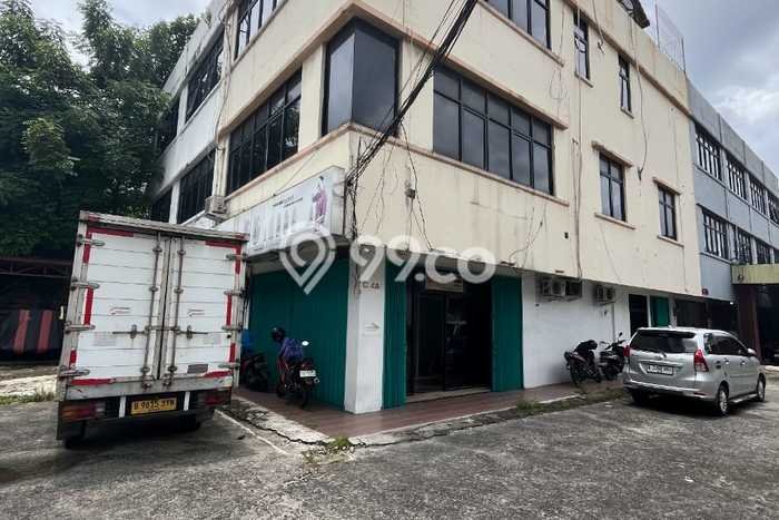 Ruko Premium Kawasan Kedoya, Luas 118m², Area Komersial, Berkembang Ruko Premium Kawasan Kedoya, Luas 118m², Area Komersial, Berkembang