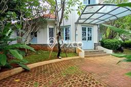 Hunian Eksklusif Siap Huni LT 938m2 di Menteng, Jakarta Pusat Hunian Eksklusif Siap Huni LT 938m2 di Menteng, Jakarta Pusat