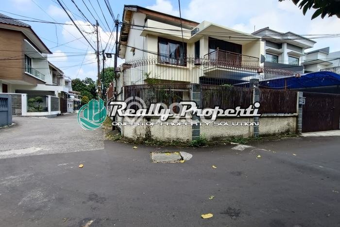 Dijual Rumah Mewah Megah Dengan View Eksklusif di Jatiwaringin, Bekasi Dijual Rumah Mewah Megah Dengan View Eksklusif di Jatiwaringin, Bekasi