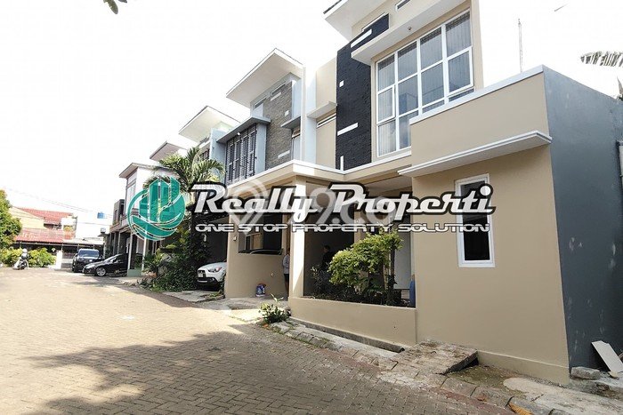 For Sale Hunian Rumah Nyaman 4 Kamar di Pondok Kelapa, Jakarta Timur For Sale Hunian Rumah Nyaman 4 Kamar di Pondok Kelapa, Jakarta Timur