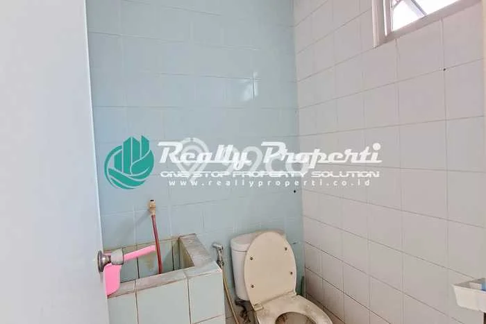 Ruko Dijual di Bekasi LT 68m2 & LB 100m2 Lokasi Terbaik! Ruko Dijual di Bekasi LT 68m2 & LB 100m2 Lokasi Terbaik!