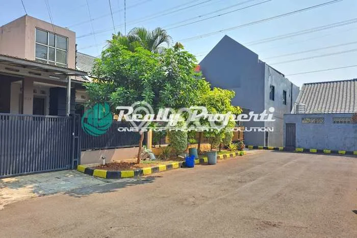 Rumah Modern 3 KT di Cikunir Bekasi Semi Furnished Rumah Modern 3 KT di Cikunir Bekasi Semi Furnished