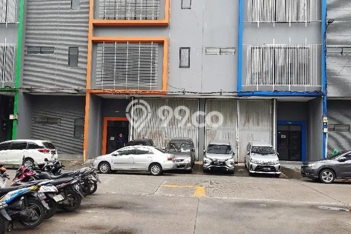Disewakan Ruko di Kawasan Ramai Saharjo Luas 180m2 Disewakan Ruko di Kawasan Ramai Saharjo Luas 180m2