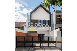 Dijual Rumah 4 Kamar Lokasi Ideal Bagus dan Strategis di Antapani Dijual Rumah 4 Kamar Lokasi Ideal Bagus dan Strategis di Antapani