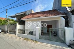 Rumah Berkualitas , Surabaya, Luas 138m2m² LB 101m2m² Rumah Berkualitas , Surabaya, Luas 138m2m² LB 101m2m²