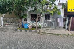 Kesempatan Memiliki Rumah 3 Kamar Tidur dan 2 Kamar Mandi di Lokasi Strategis Rungkut, Surabaya Kesempatan Memiliki Rumah 3 Kamar Tidur dan 2 Kamar Mandi di Lokasi Strategis Rungkut, Surabaya