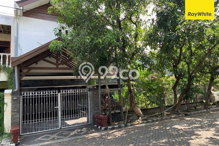 Dijual Rumah Premium dengan Fasilitas Sekitar Lengkap di Gayungan, Surabaya Dijual Rumah Premium dengan Fasilitas Sekitar Lengkap di Gayungan, Surabaya