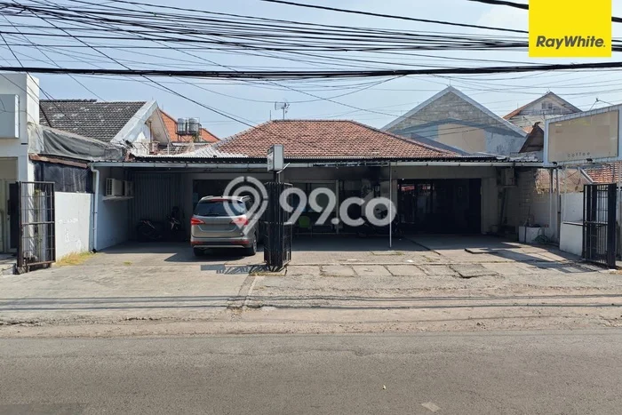 HARGA SPESIAL! Rumah di Tenggilis Mejoyo, Akses ke Pusat Kota, 1 KT, LT 525m2m² Bangunan 400m2m² HARGA SPESIAL! Rumah di Tenggilis Mejoyo, Akses ke Pusat Kota, 1 KT, LT 525m2m² Bangunan 400m2m²