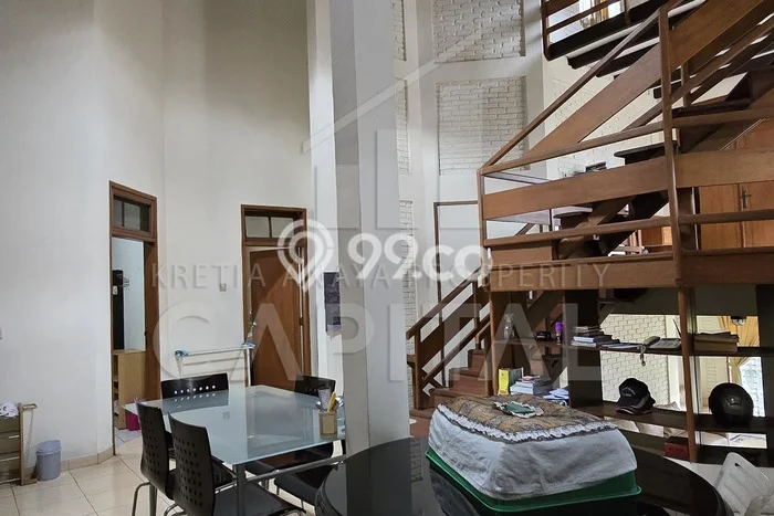 Unit Komersial Paling Strategis di Sukasari Bandung dengan LB 200m2 Unit Komersial Paling Strategis di Sukasari Bandung dengan LB 200m2