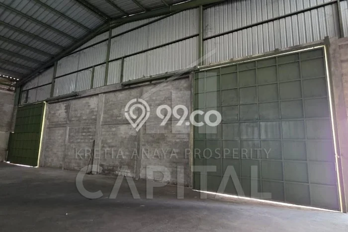 Disewakan Gudang di Kawasan Ramai Kopo Luas 1870m2 Disewakan Gudang di Kawasan Ramai Kopo Luas 1870m2