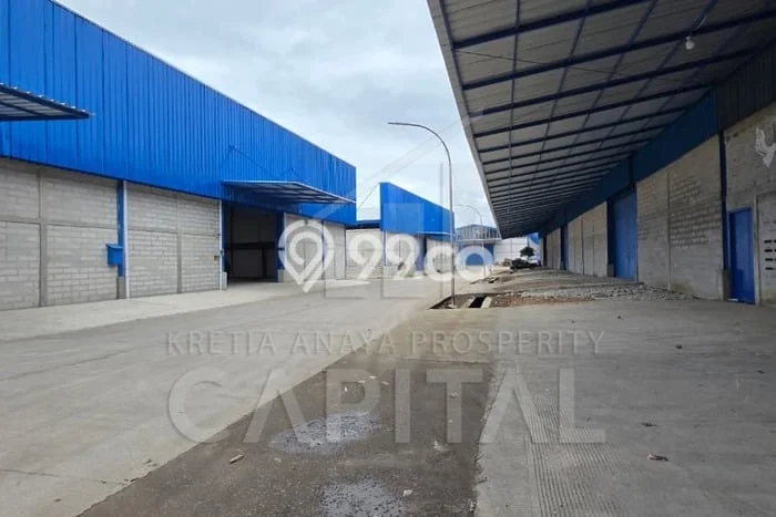 Disewakan Gudang di Kawasan Ramai Kopo Luas 1870m2 Disewakan Gudang di Kawasan Ramai Kopo Luas 1870m2