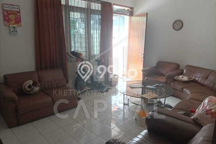 HARGA SPESIAL! Rumah Minimalis di Astanaanyar, Bandung, Luas 136m² Bangunan 135m² Bisa Nego! HARGA SPESIAL! Rumah Minimalis di Astanaanyar, Bandung, Luas 136m² Bangunan 135m² Bisa Nego!