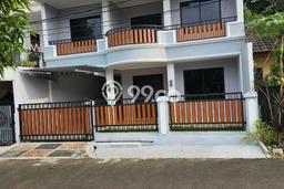 Hunian Mewah LB 288m2 Siap Huni Desain Elegan di BSD Griya Loka, Tangerang Hunian Mewah LB 288m2 Siap Huni Desain Elegan di BSD Griya Loka, Tangerang