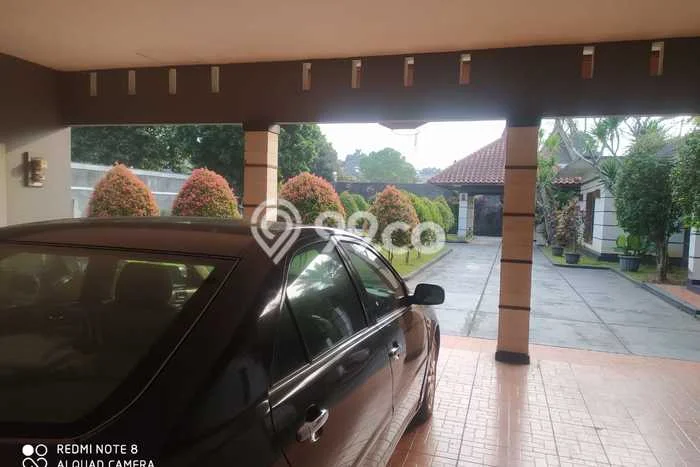 Dijual Rumah Mewah Elegan Dengan View Eksklusif di Bambu Apus, Jakarta Timur Dijual Rumah Mewah Elegan Dengan View Eksklusif di Bambu Apus, Jakarta Timur