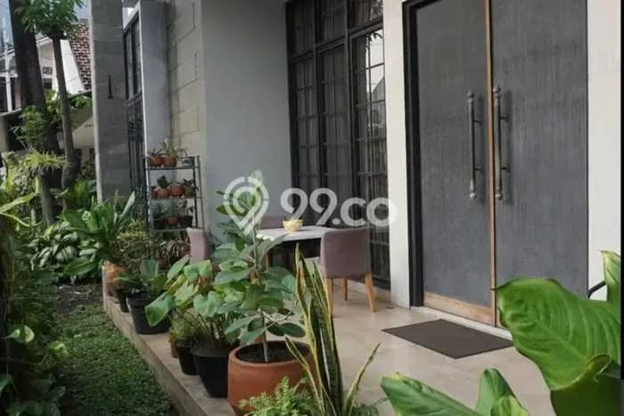 Siap Huni Hunian Elit 5 Kamar di Tebet Dekat ke Mana Saja Siap Huni Hunian Elit 5 Kamar di Tebet Dekat ke Mana Saja