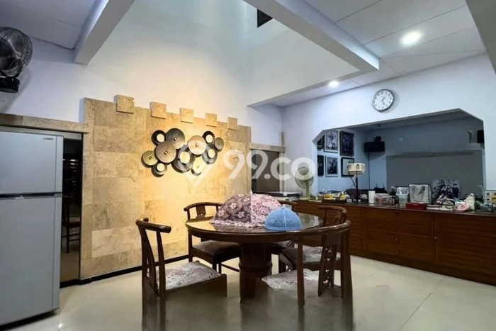 Dijual Rumah Luas Megah Dengan View Cantik di Jelambar, Jakarta Barat Dijual Rumah Luas Megah Dengan View Cantik di Jelambar, Jakarta Barat
