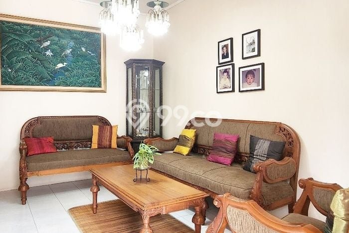 Siap Huni Rumah Mewah 5 Kamar di Ciputat Dekat ke Mana Pun Siap Huni Rumah Mewah 5 Kamar di Ciputat Dekat ke Mana Pun