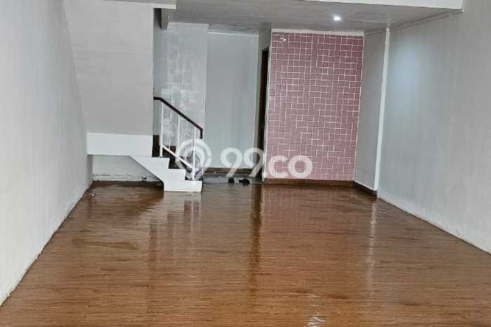 LOKASI PREMIUM! Gudang Kawasan Sektor 7-Bintaro, Luas 140m², Area Komersial LOKASI PREMIUM! Gudang Kawasan Sektor 7-Bintaro, Luas 140m², Area Komersial