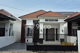 Dijual Rumah 4 Kamar Lokasi Ideal Bagus dan Strategis di Pontianak Kota Dijual Rumah 4 Kamar Lokasi Ideal Bagus dan Strategis di Pontianak Kota