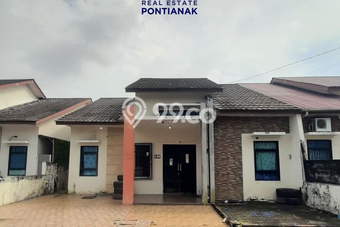 Rumah Modern Cantik 3 KT Bisa Langsung Pindah di Pontianak Tenggara Rumah Modern Cantik 3 KT Bisa Langsung Pindah di Pontianak Tenggara