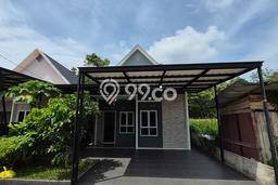 Rumah Modern Minimalis 3 Kamar Bisa Langsung Pindah di Pontianak Kota Rumah Modern Minimalis 3 Kamar Bisa Langsung Pindah di Pontianak Kota
