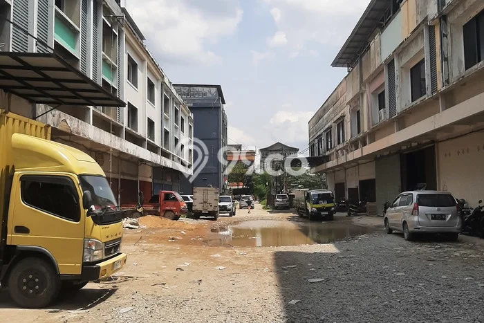 Unit Ruko Dijual di Pontianak LT 142m2 & LB 433m2 Unit Ruko Dijual di Pontianak LT 142m2 & LB 433m2