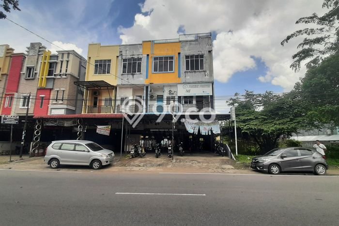 Unit Ruko Dijual di Pontianak Kota Pontianak Luas Tanah 122m2, Luas Bangunan 192m2 Unit Ruko Dijual di Pontianak Kota Pontianak Luas Tanah 122m2, Luas Bangunan 192m2