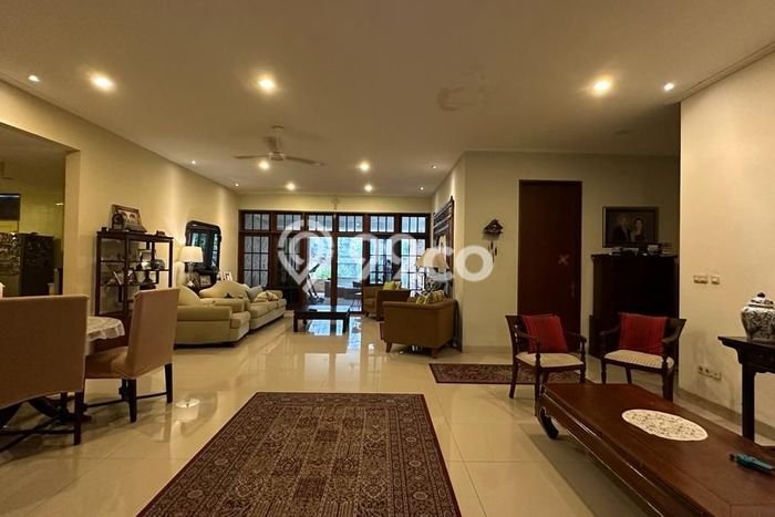 Hunian Mewah LB 500m2 Siap Huni Desain Elegan di Kemang, Jakarta Selatan Hunian Mewah LB 500m2 Siap Huni Desain Elegan di Kemang, Jakarta Selatan