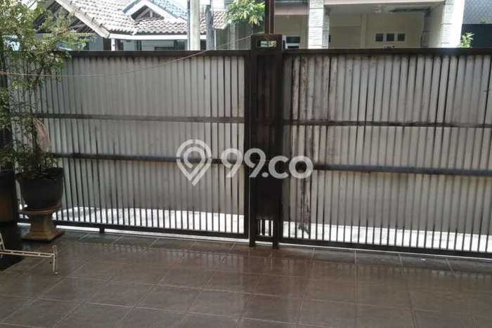 Rumah Modern Cantik 4 Kamar Bisa Langsung Pindah di Ciledug Rumah Modern Cantik 4 Kamar Bisa Langsung Pindah di Ciledug