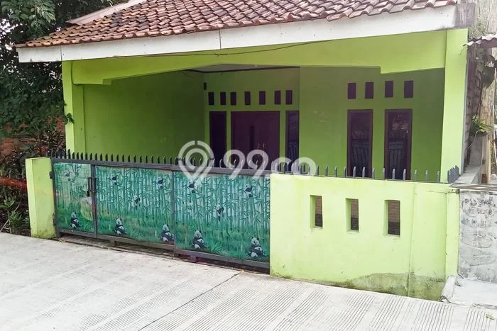 Rumah Hadap Jalan Kabupaten Rumah Hadap Jalan Kabupaten
