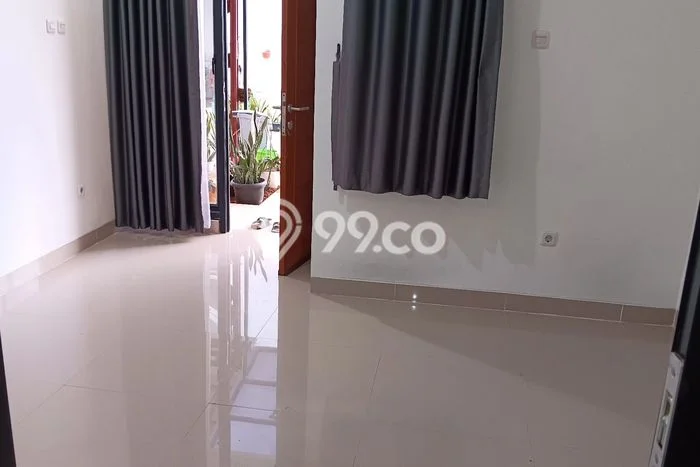 Rumah Nyaman di Tanjung Barat, 2 KM, Lokasi Strategis Rumah Nyaman di Tanjung Barat, 2 KM, Lokasi Strategis