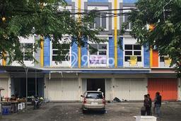 Ruko Strategis Kawasan Kebomas, Luas 236m2m², Pusat Bisnis, Akses Kebomas, Gresik, Gresik Ruko Strategis Kawasan Kebomas, Luas 236m2m², Pusat Bisnis, Akses Kebomas, Gresik, Gresik