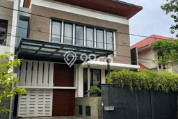 Rumah Luxury Modern Siap Huni di Semolowaru Surabaya Rumah Luxury Modern Siap Huni di Semolowaru Surabaya