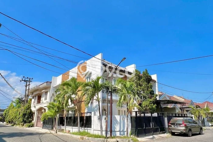 Disewakan! Rumah 4 Kamar Tidur &
3 Kamar Mandi di Semolowaru, Surabaya Disewakan! Rumah 4 Kamar Tidur &
3 Kamar Mandi di Semolowaru, Surabaya