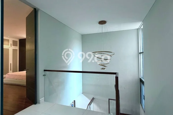 Rumah Luxury Modern Siap Huni di Semolowaru Surabaya Rumah Luxury Modern Siap Huni di Semolowaru Surabaya
