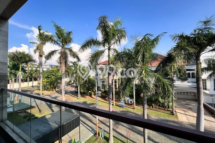 Rumah Elit Modern Siap Huni di Pantai Indah Kapuk Jakarta Utara Rumah Elit Modern Siap Huni di Pantai Indah Kapuk Jakarta Utara