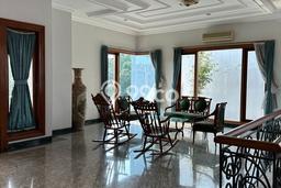Rumah Mewah LB 1000m2 Siap Huni Desain Elegan di Intercon, Jakarta Barat Rumah Mewah LB 1000m2 Siap Huni Desain Elegan di Intercon, Jakarta Barat